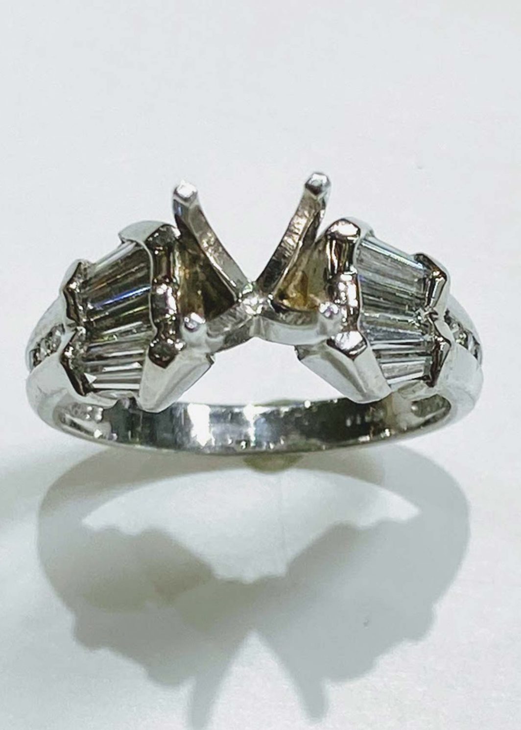 Ladys Platinum Engagement Ring